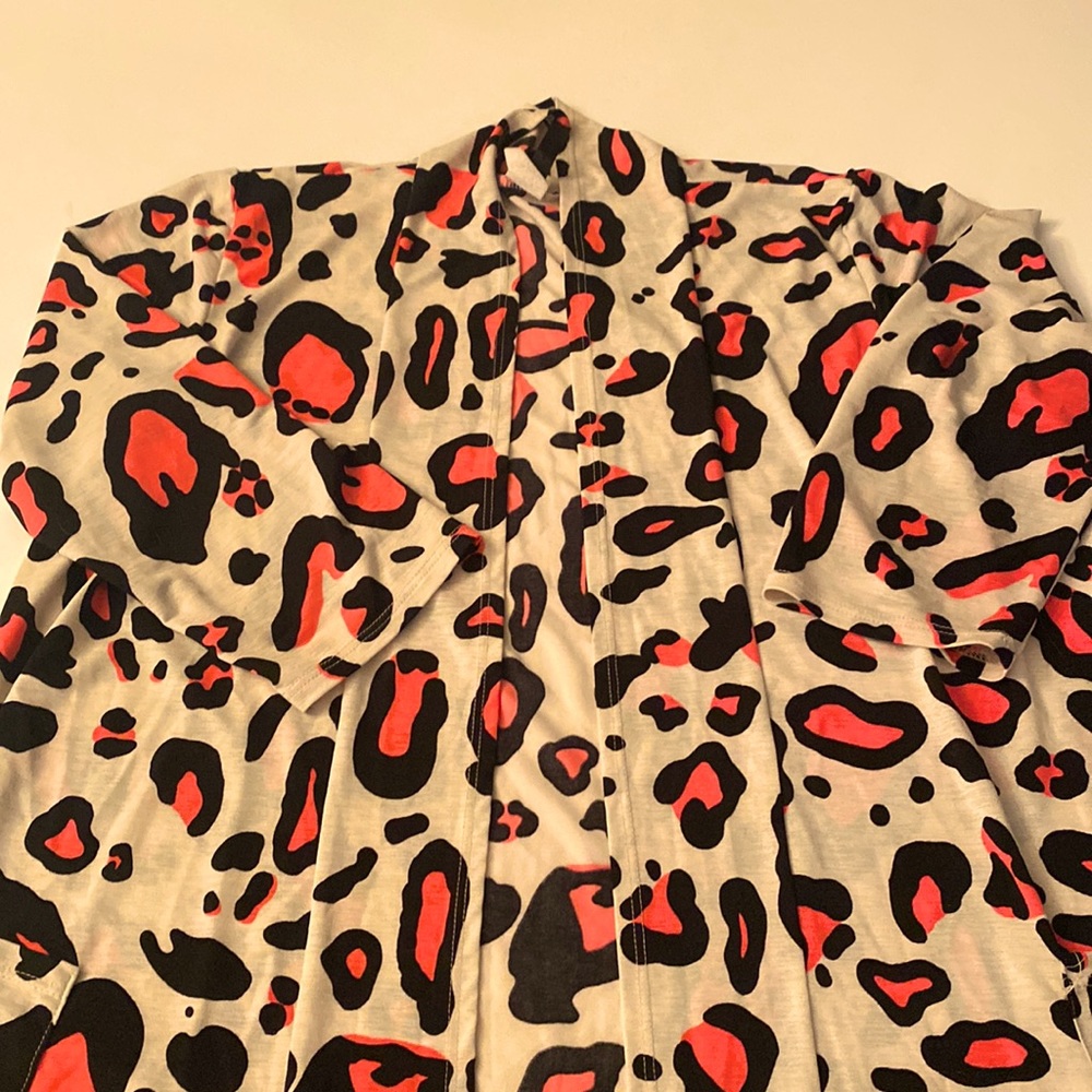 Leopard print duster size large